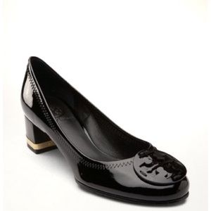 Tory Burch black patent leather Amy pumps
